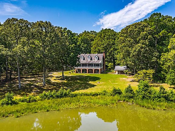 4th image of 127 Creek Ln