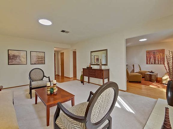 2nd image of 6238 Hopi Cir