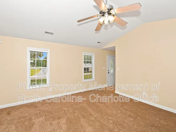 1459 Ontario Dr, Kannapolis, NC 28083