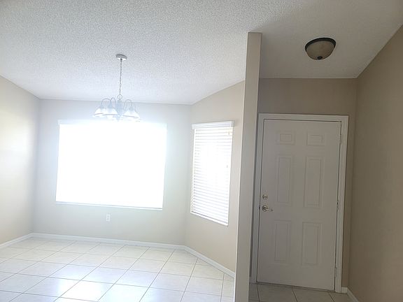 3rd image of 38 White Dove Ln
