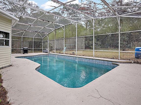5th image of 35335 Chesterwood Ln