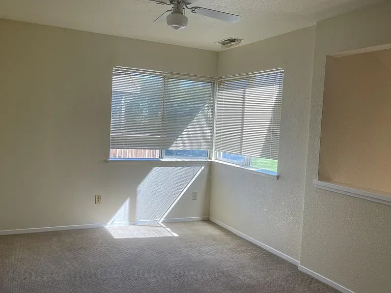 2234 Prestwick Dr — Photo 18