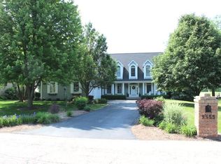 9555 Nicklaus Ln, Crystal Lake, IL 60014