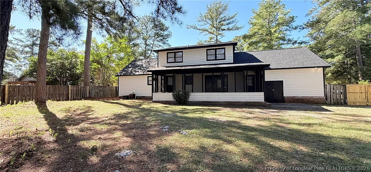 3 bed, 2.0 bath, 1944 sqft, $1,975 — Photo 4