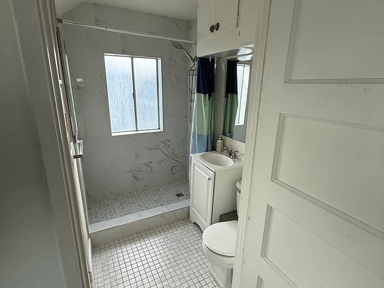 2247 Brant St #4 — Photo 13
