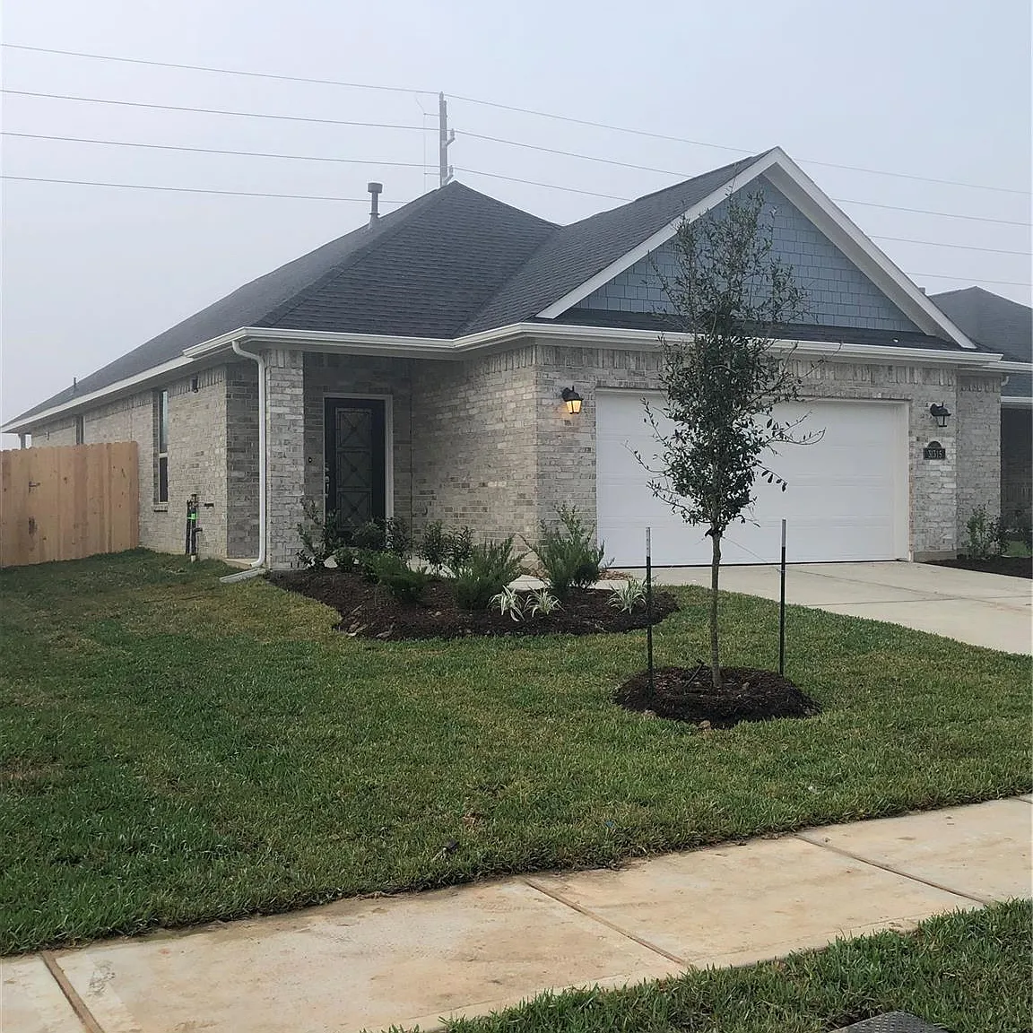 3 bed, 2.0 bath, 1557 sqft, $1,980 — Photo 1
