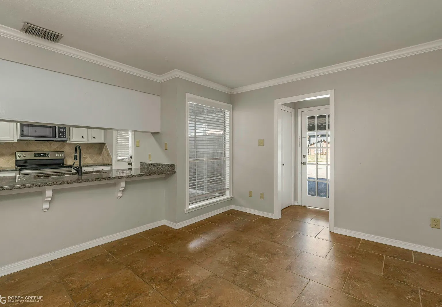 10120 Carlsbad Drive — Photo 3