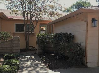 28 Waterglen Cir, Sacramento, CA