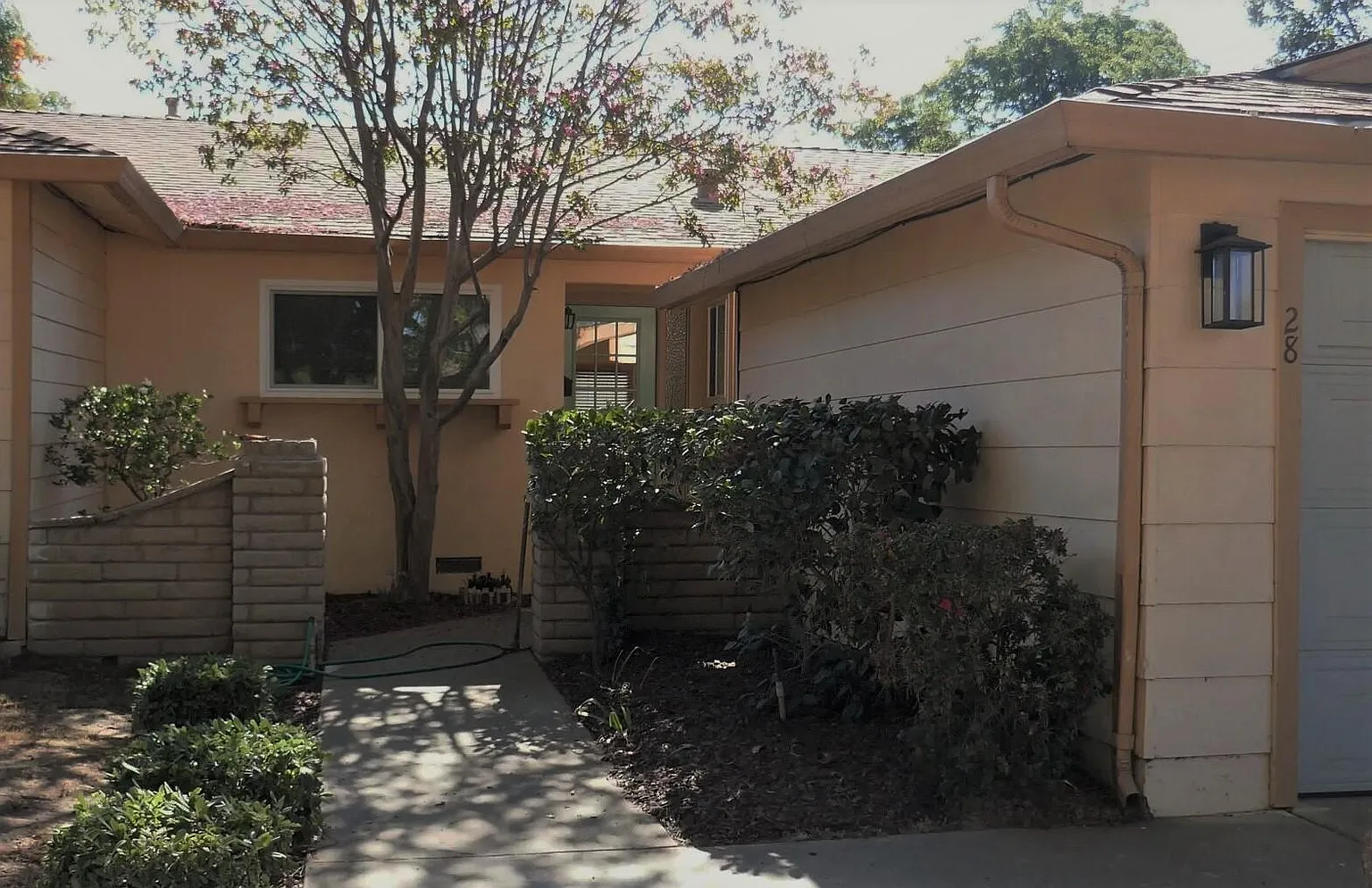 28 Waterglen Cir photo 1