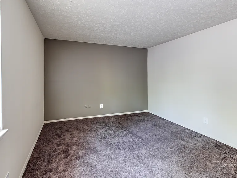 Glenview Apartments — Photo 131