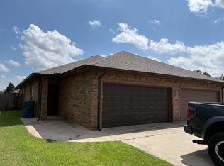 702 NE 20th Ter, Newcastle, OK 73065
