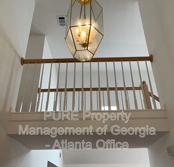 909 Michael Lee Way — Photo 4