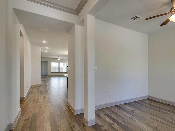 The Glencrest - Study