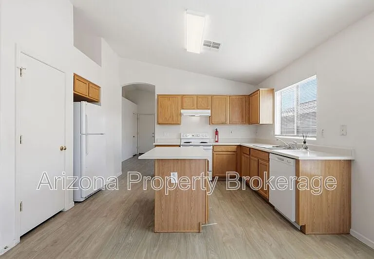 14823 W Redfield Rd — Photo 7