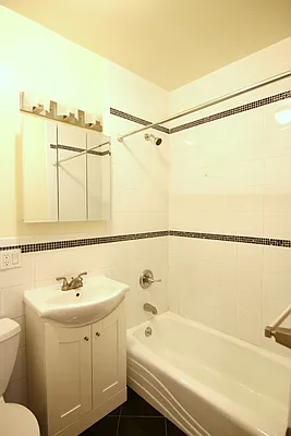 Rented by JK Dansar Corp | media 10