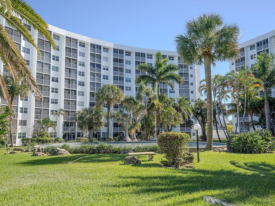 1st image of 2731 NE 14th Street Causeway #138