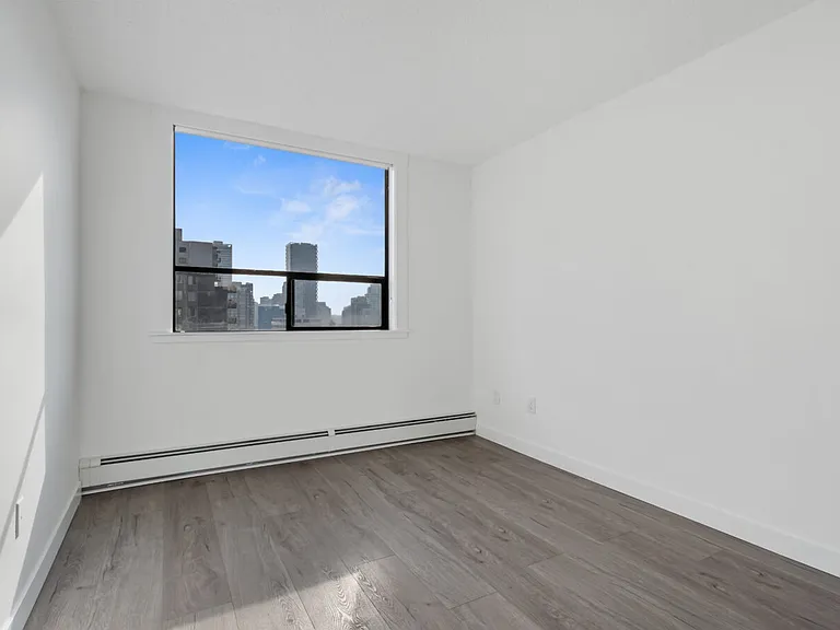 1202 Harwood St — Photo 24