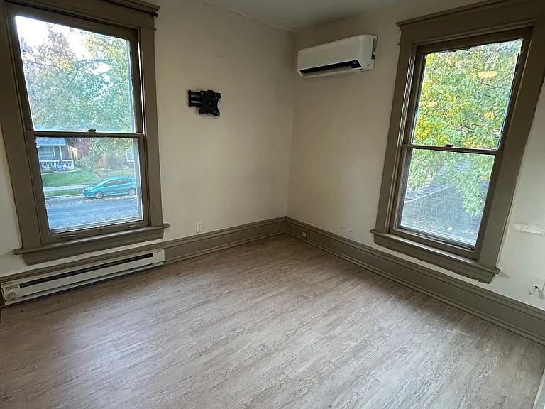 912 N 10th St #3A — Photo 2