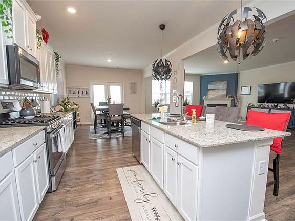 5th image of 2718 Serena Way