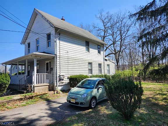 4th image of 5 Locust St