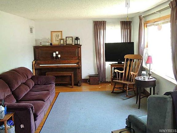 4th image of 277 Parkhurst Blvd
