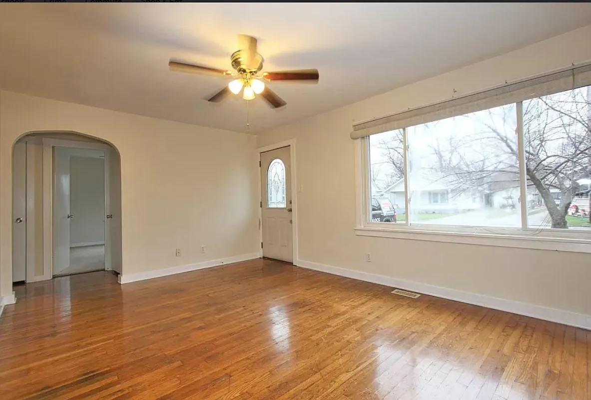 2 bed, 1000 sqft, $1,200 — Photo 4