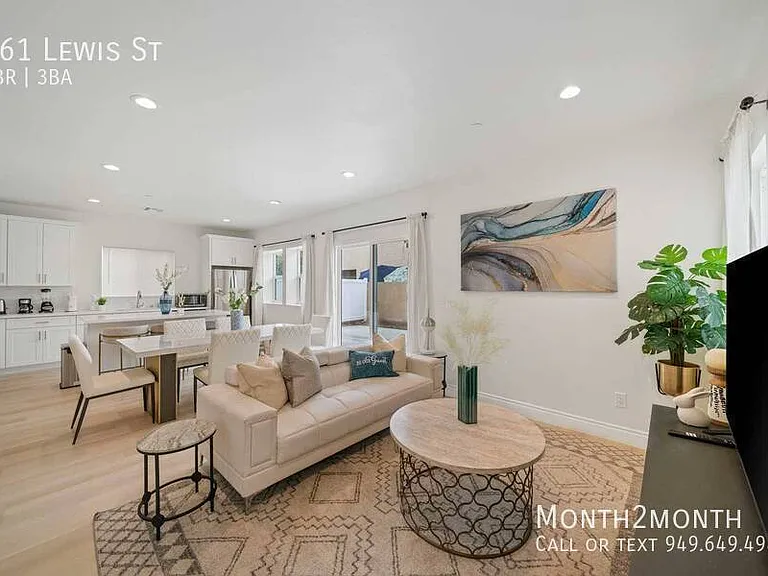 761 Lewis St — Photo 1