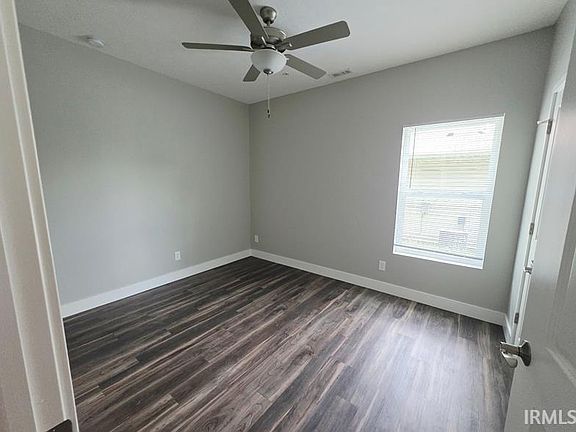 3rd image of 2026 Scott St