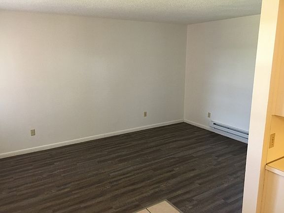 4th image of 1221 West St APT 8