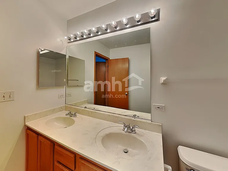 11S524 Rachael Ct — Photo 12