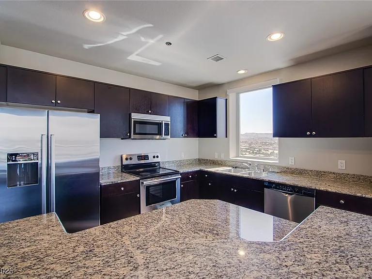 8255 Las Vegas Blvd S #1702 — Photo 32