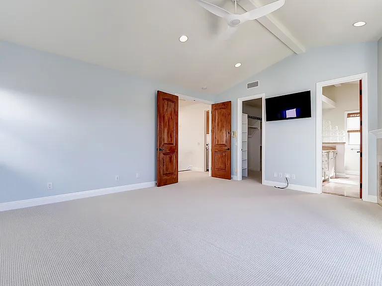 2611 Palm Ave — Photo 29