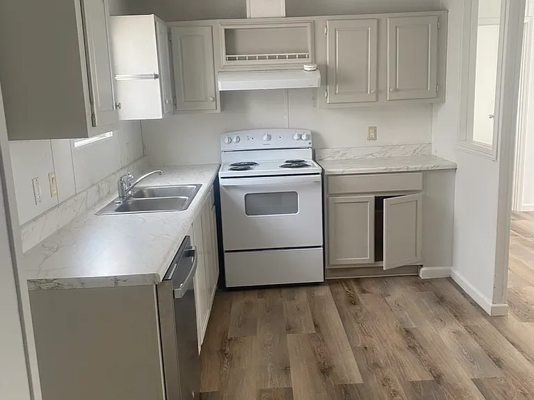 4607 Pioneer Ln — Photo 2