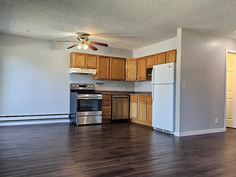 2885 Springreen Dr #4 — Photo 1