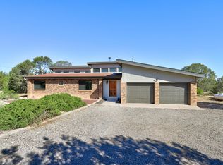 26 W Willard Rd, Edgewood, NM 87015