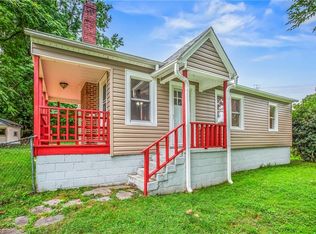 509 Circle Dr, Mount Airy, NC 27041