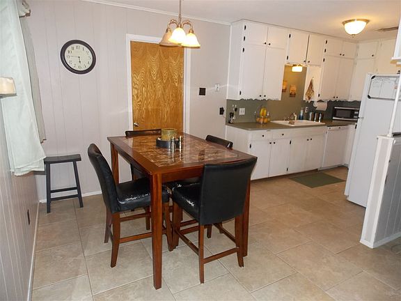 2nd image of 805 W Billington Dr