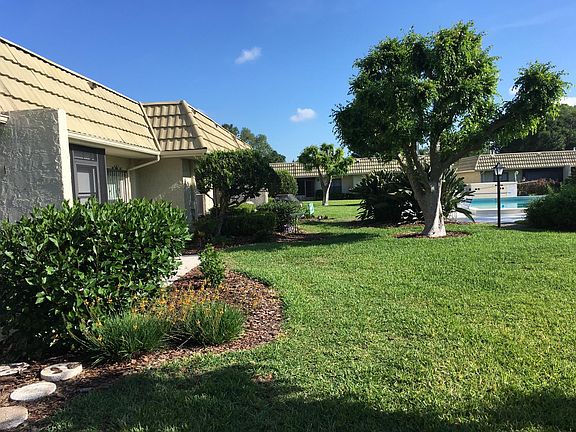 3rd image of 345 NW 24th St #1