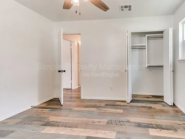 2401 Fedderson Dr — Photo 22