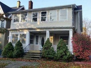2320 Grandview Ave, Cleveland Heights, OH 44106
