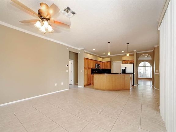 5th image of 11546 Glenmont Dr