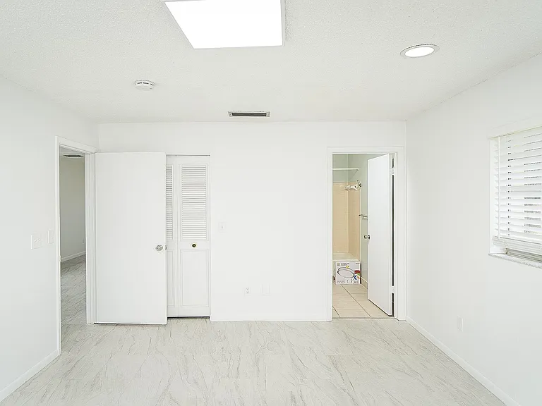 494 Romano St — Photo 37