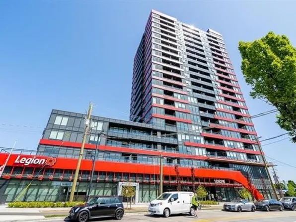 10626 City Pkwy #1609, Surrey, BC V3T 4C3