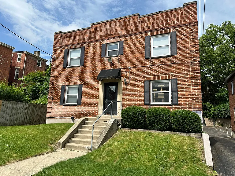 2909 Euclid Ave #2 — Photo 2