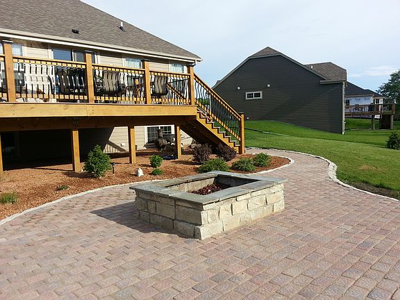 4th image of W273N2529 Arlington Dr
