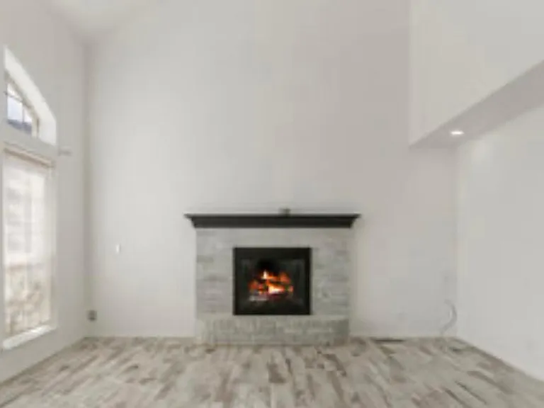 524 W Quanah St — Photo 3