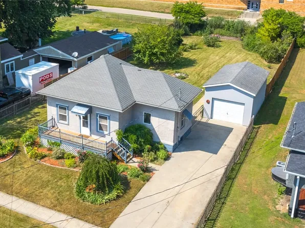 414 W Monroe St, Pleasantville, IA 50225