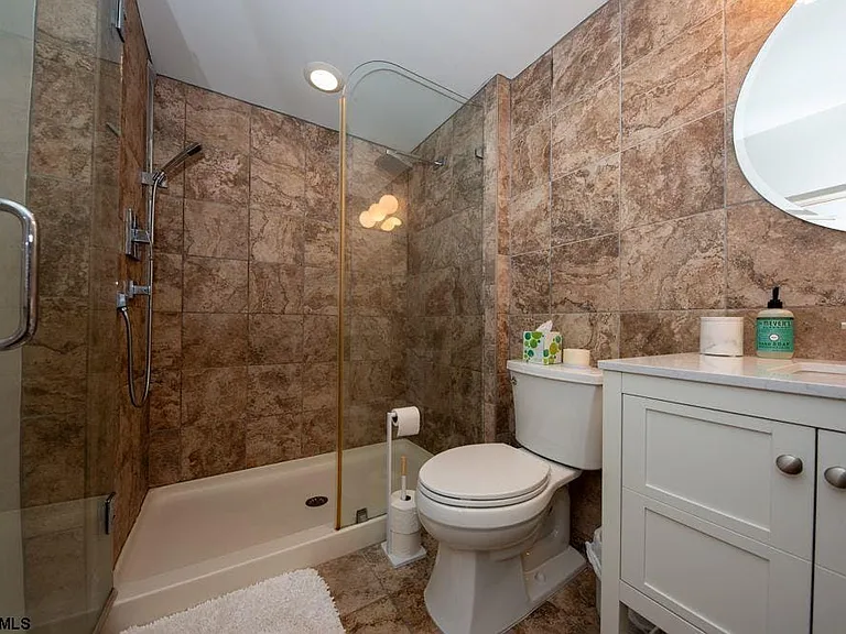 616 Pleasure Ave #616 — Photo 12