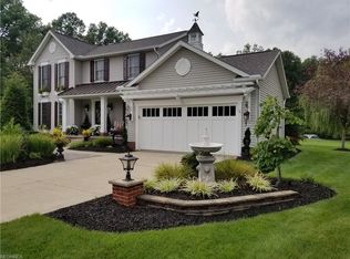 372 Lee Cir, Northfield, OH