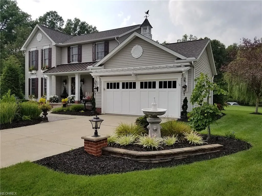 372 Lee Cir photo 1